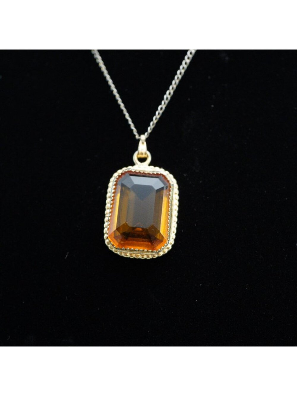 Vintage Whiting Davis Gold Tone Necklace Amber Glass Rectangular Pendant 21 Inch